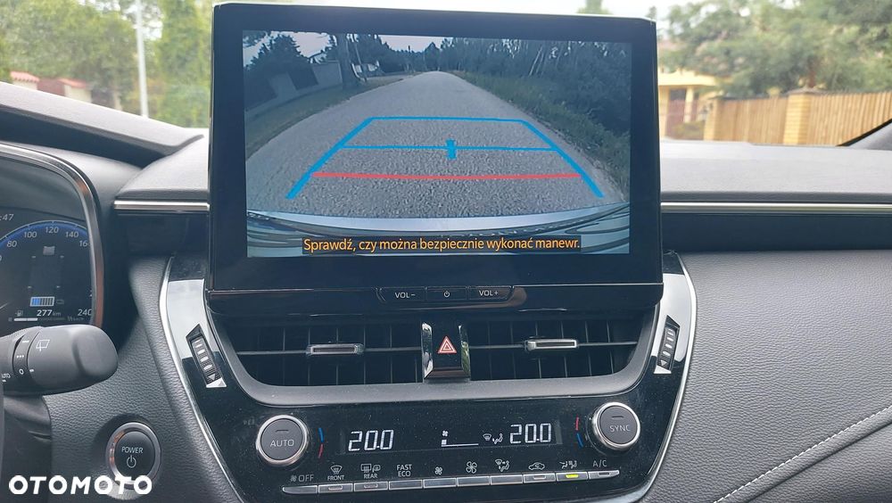 Toyota Corolla 1.8 Hybrid Comfort - 23