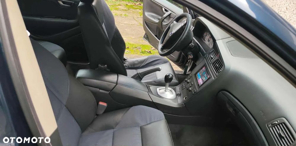 Volvo S60 2.4 D5 - 6