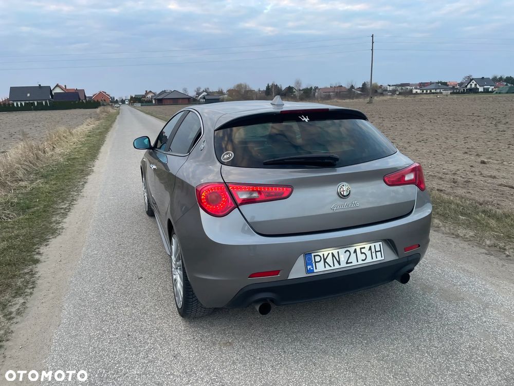 Alfa Romeo Giulietta 1750 TBi Quadrifoglio Verde - 5