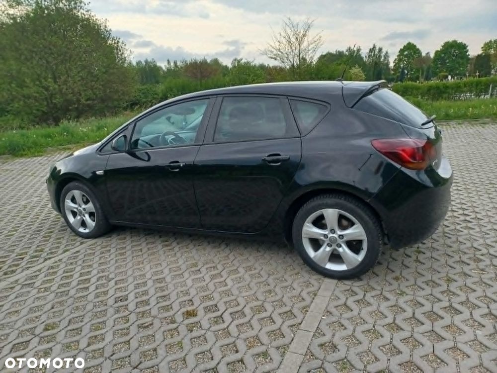 Opel Astra 1.7 CDTI DPF Innovation - 5