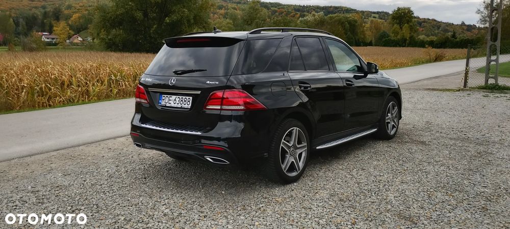 Mercedes-Benz GLE 350 d 4-Matic - 22