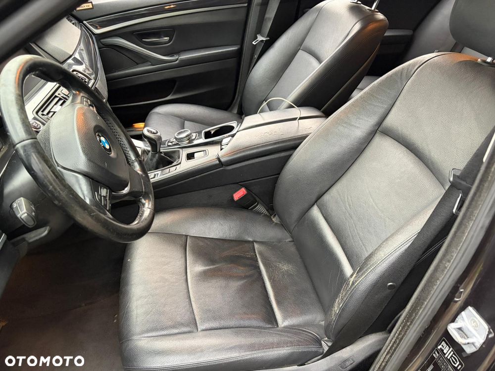 BMW Seria 5 - 32