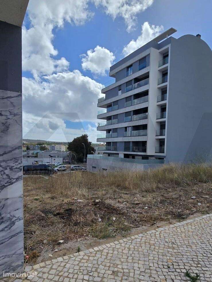 ️ Oportunidade de Investimento: 3 Lotes de Terreno no Centro da Amad - Grande imagem: 5/10