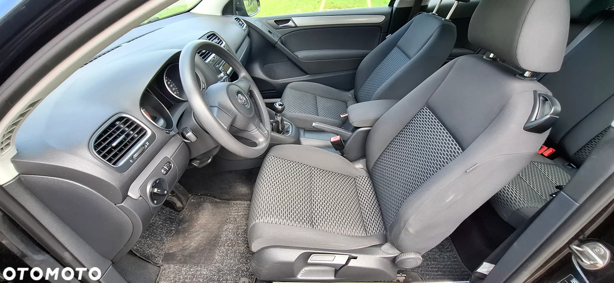 Volkswagen Golf 1.6 TDI BlueMotion Technology Comfortline - 10