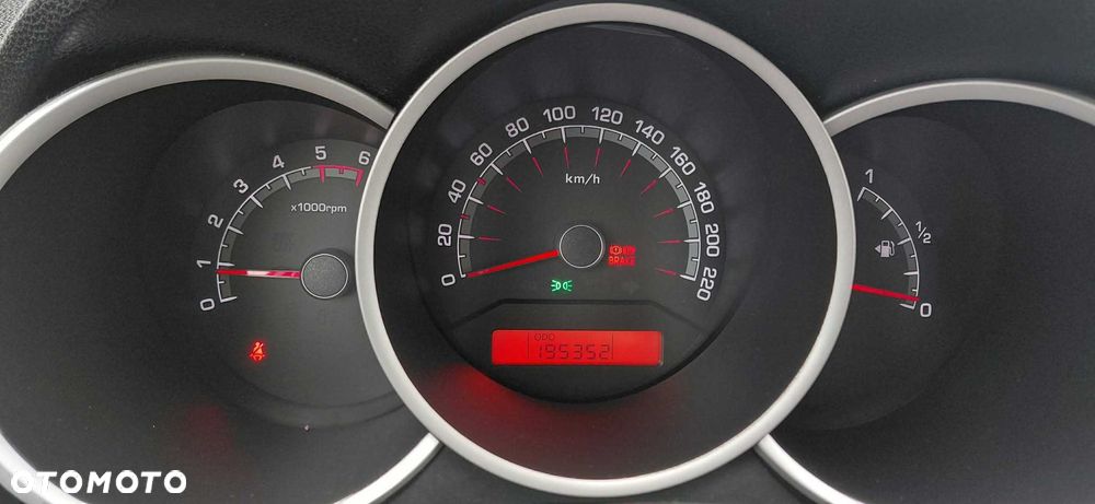 Kia Venga - 5