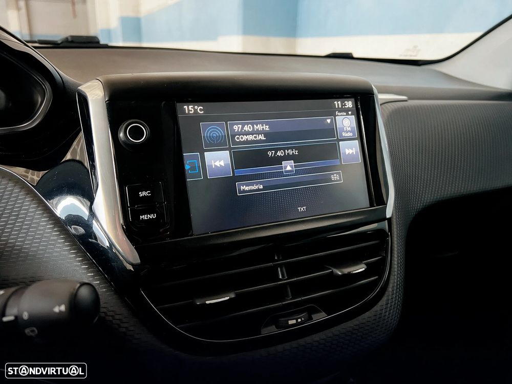 Peugeot 2008 1.2 PureTech Signature - 13