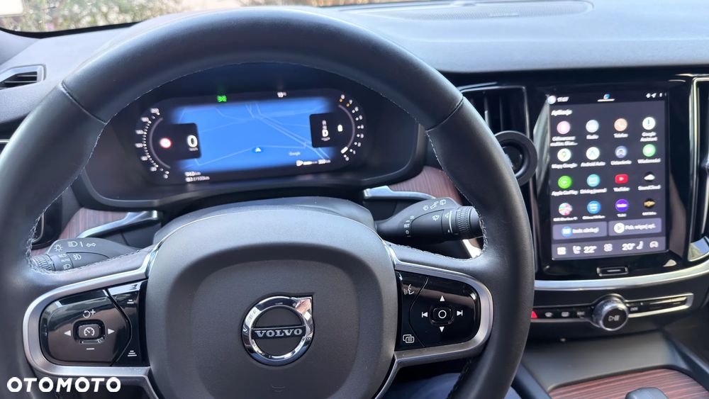 Volvo XC 60 B5 B AWD Plus Bright - 16