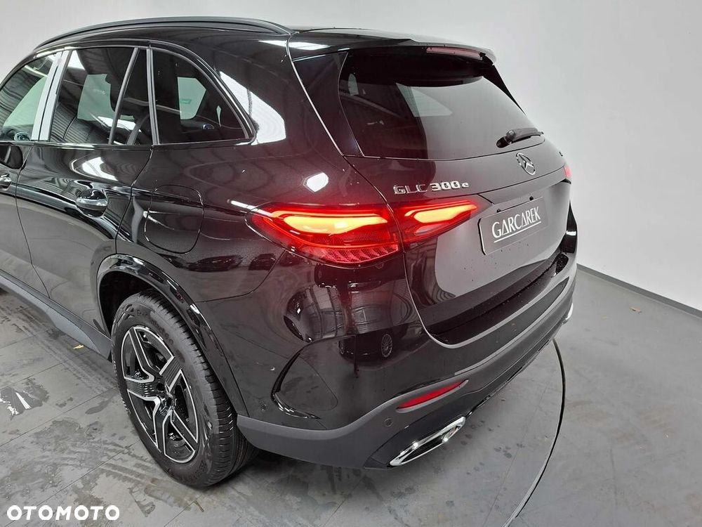 Mercedes-Benz GLC 300 e 4-Matic AMG Line - 9