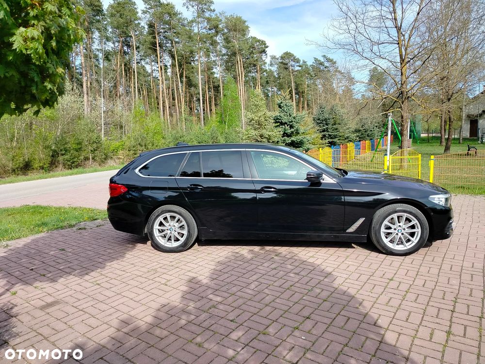 BMW Seria 5 520d xDrive Sport - 4