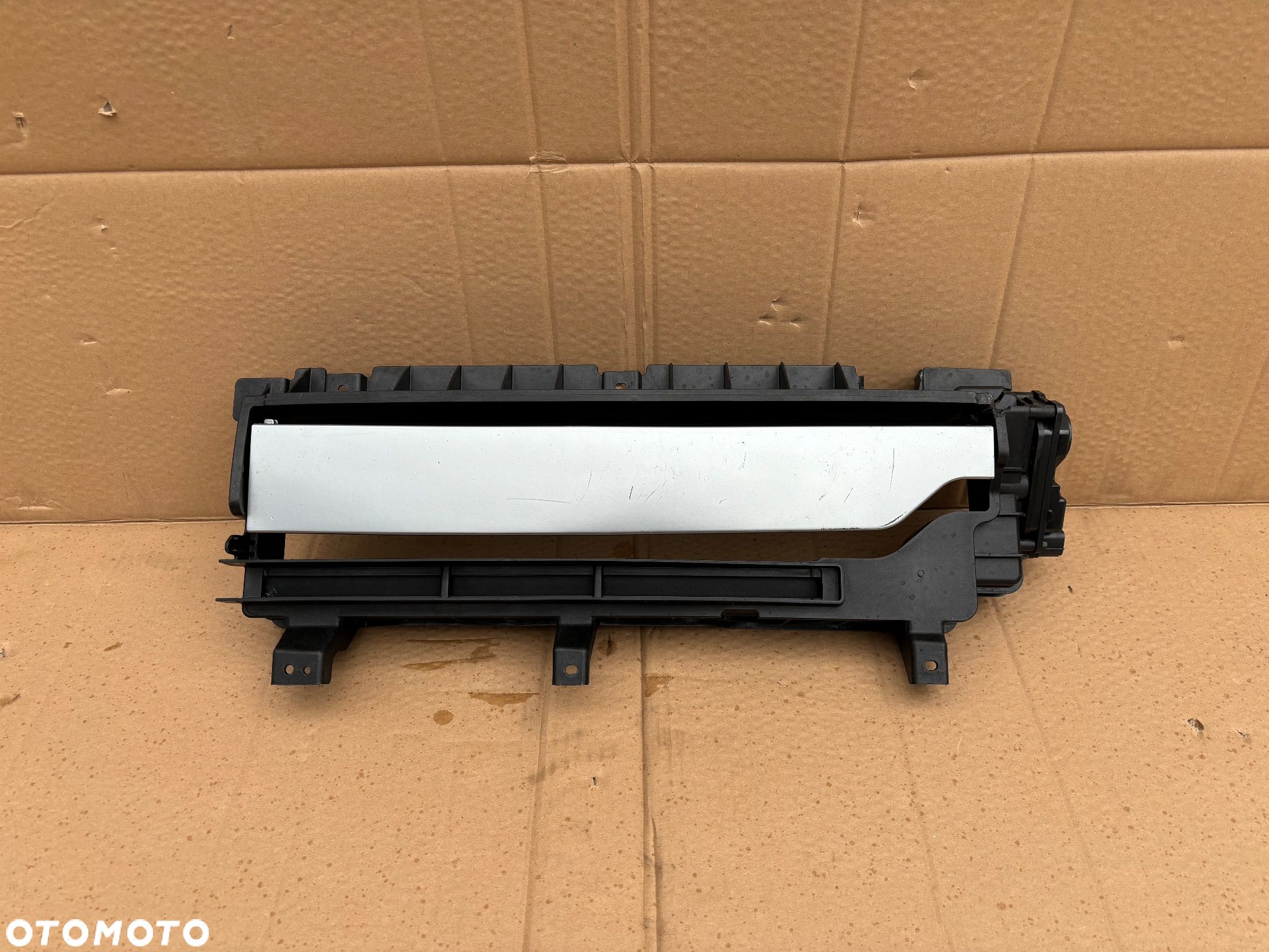 Oryginalna Kierownica Powietrza Hyundai Ioniq 5 Wlot Roleta Żaluzja 86960-GI000 MF153NEAA - 1
