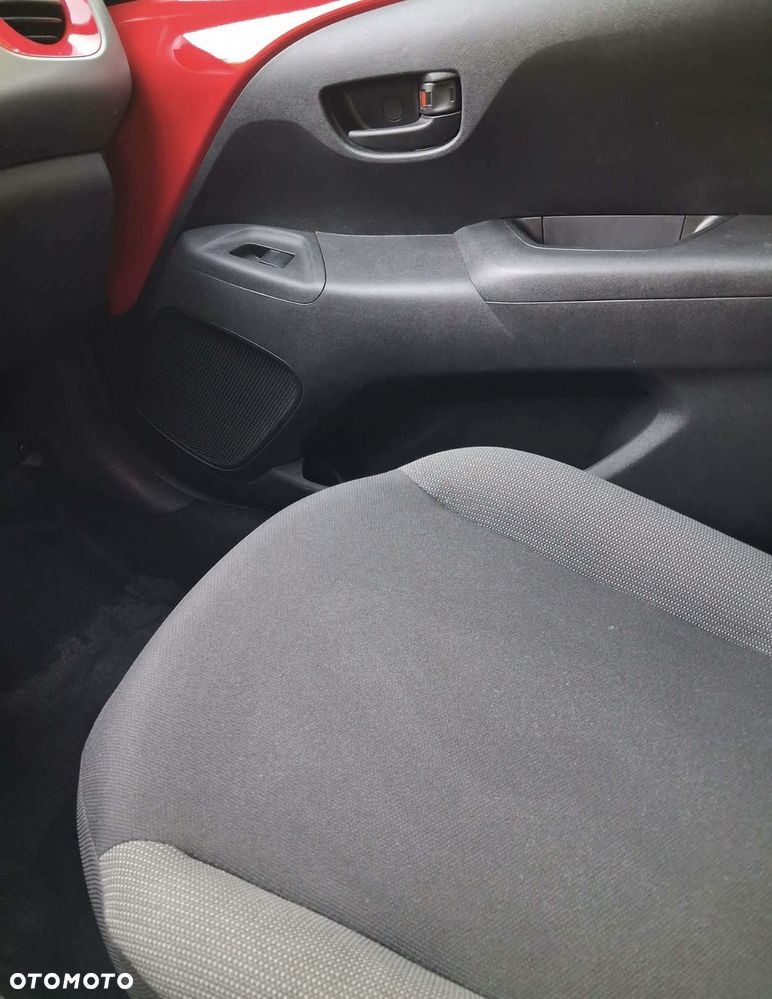 Toyota Aygo x-play - 11
