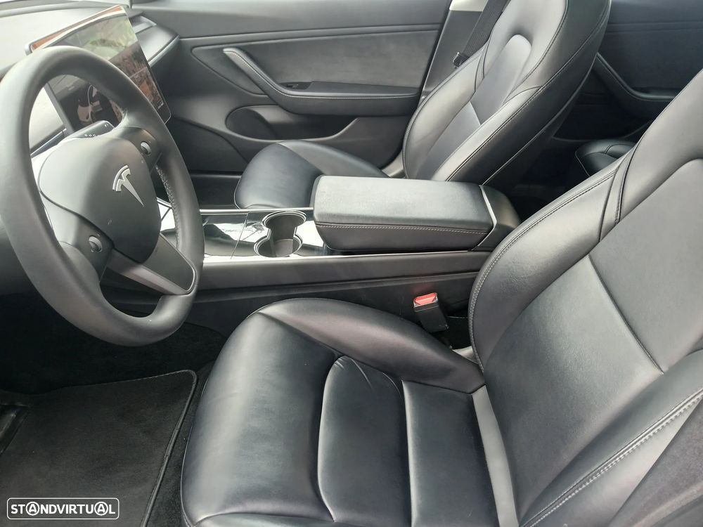 Tesla Model 3 - 17