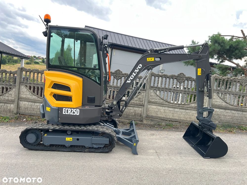 Volvo ECR25D | Minikoparka VOLVO ECR25 | Zerowy Obrys | Mini Koparka 3 Tony |Waga 2,5 Tony | Tylko 2700 MTG | Sprowadzona | Stan IDEALNY | - 6