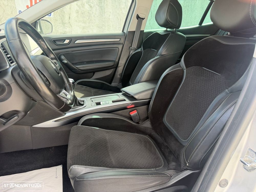 Renault Mégane 1.5 Blue dCi Intens - 9