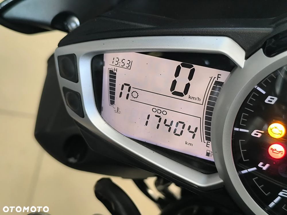 Triumph Street Triple - 6