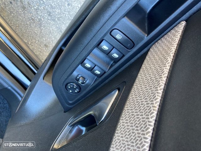 Citroën C4 1.2 PureTech Shine - 28