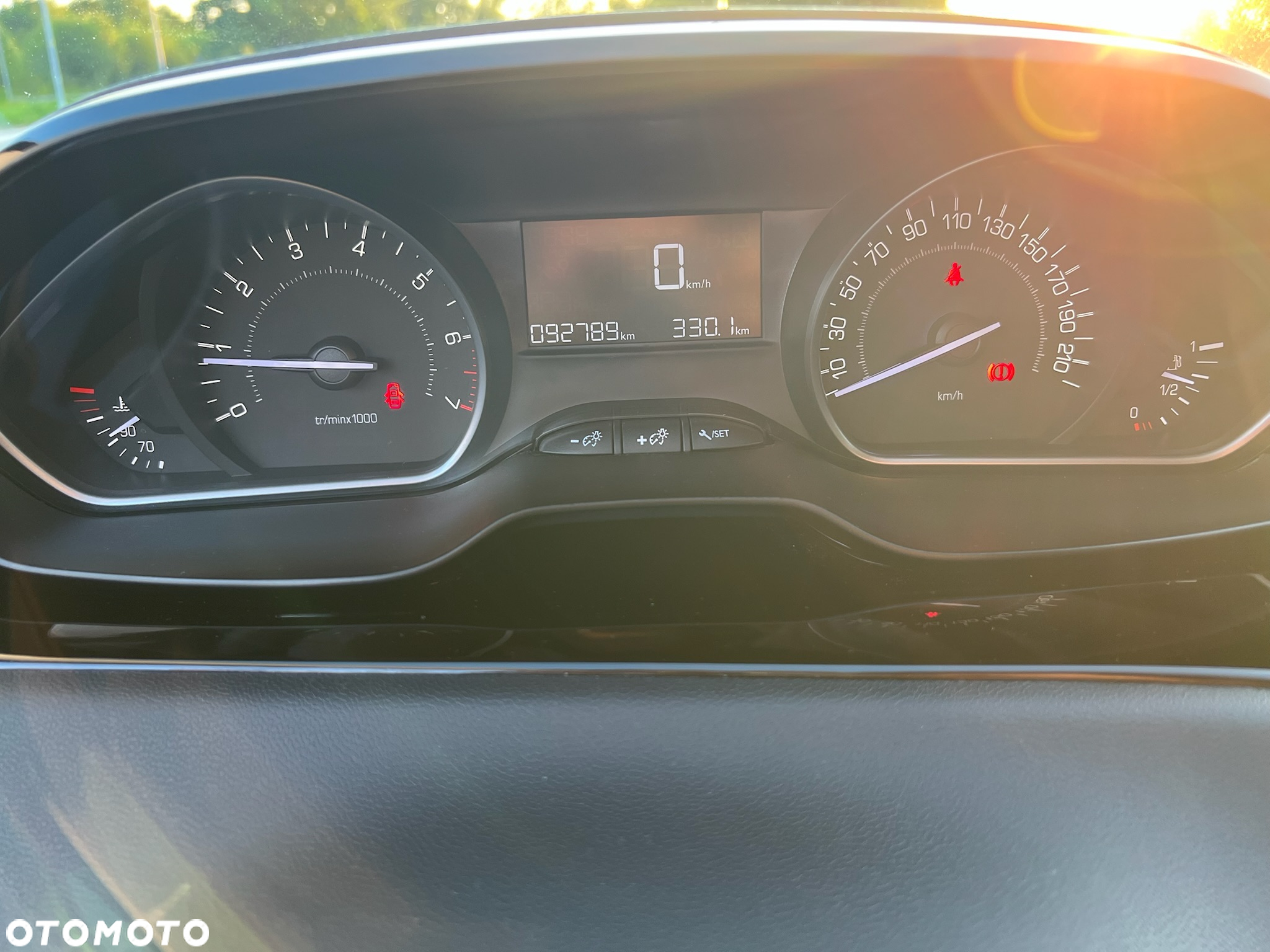 Peugeot 208 1.2 PureTech Active - 5