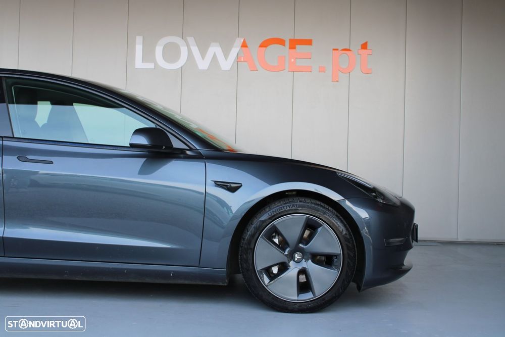 Tesla Model 3 Standard Range Plus RWD - 4
