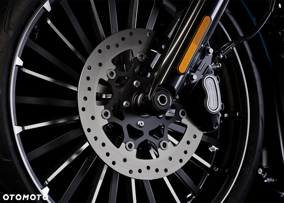 Harley-Davidson Softail Breakout - 18