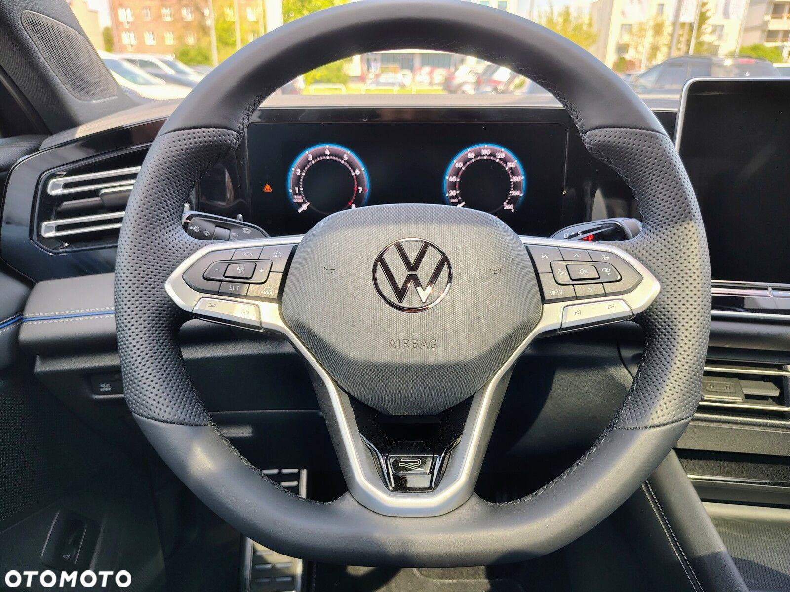 Volkswagen Tiguan - 12