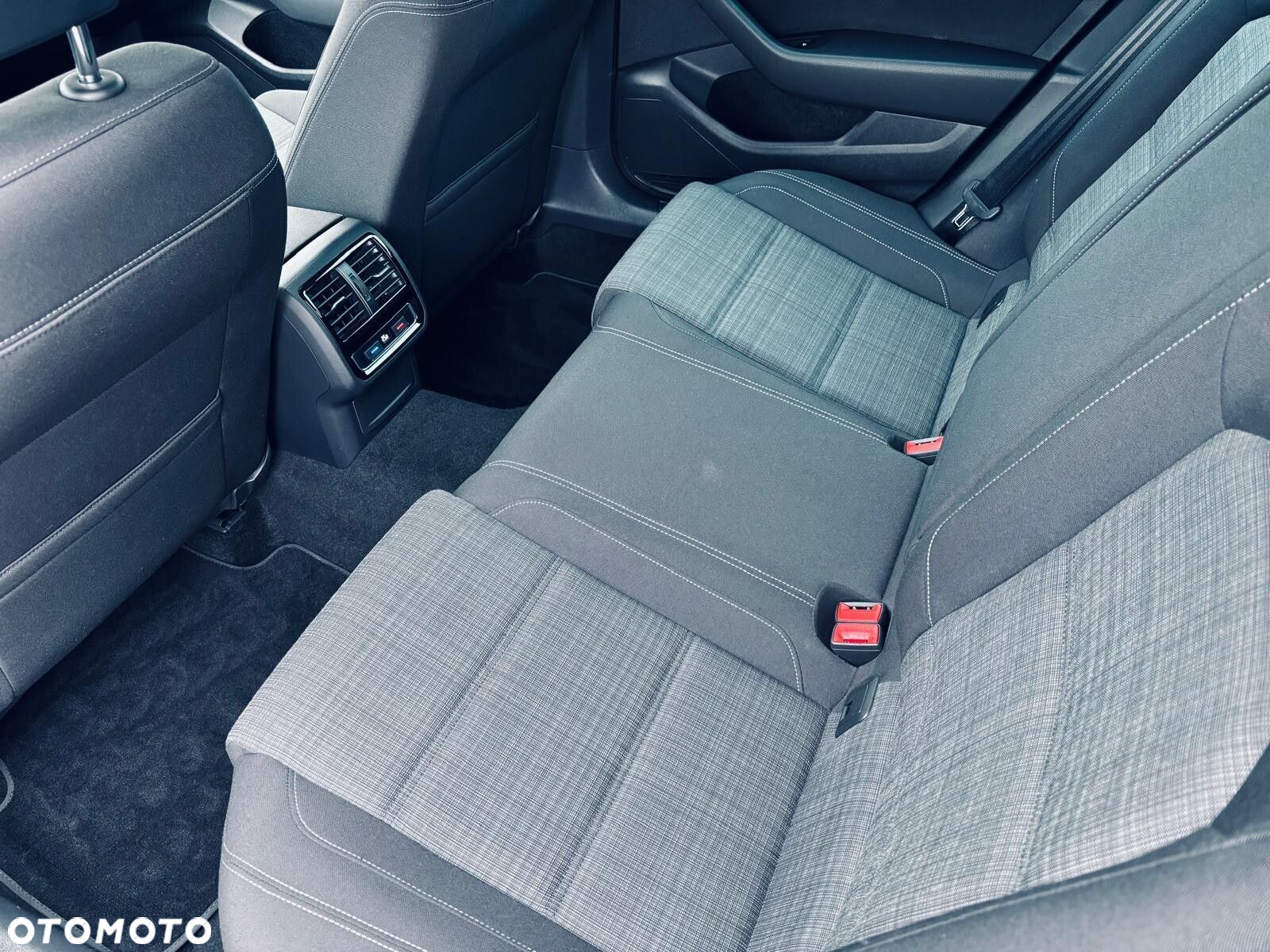 Volkswagen Passat 2.0 TDI EVO Business DSG - 15