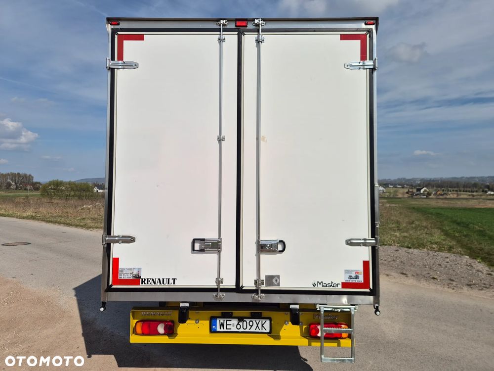 Renault MASTER 2.3 DCI KONTENER 8EP SALON PL I-WŁAŚCICIEL 2019R KLIMA AIRBAG KAMERA - 12
