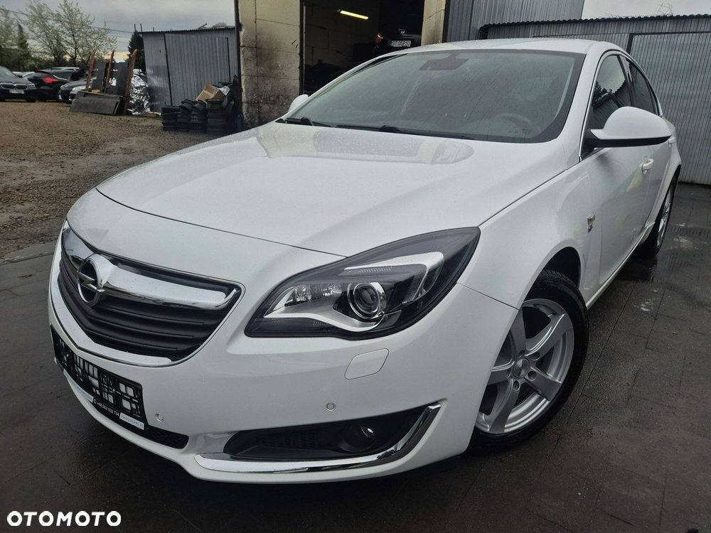 Opel Insignia - 1