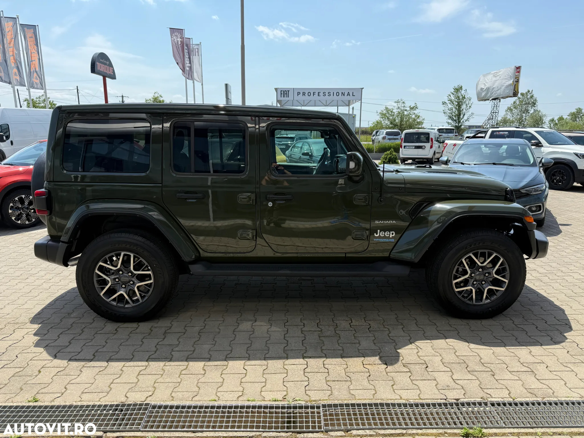 Jeep Wrangler Unlimited 2.0 4xe Plug-In Hybrid Softtop Sahara - 27