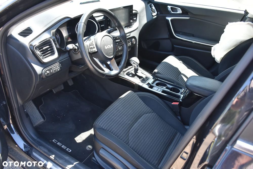 Kia Ceed 1.6 GDI DCT OPF Vision - 8