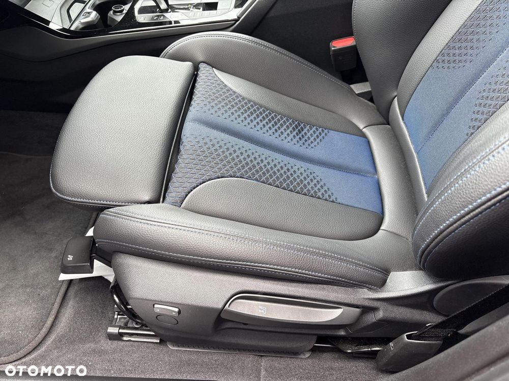 BMW Seria 2 216d - 12