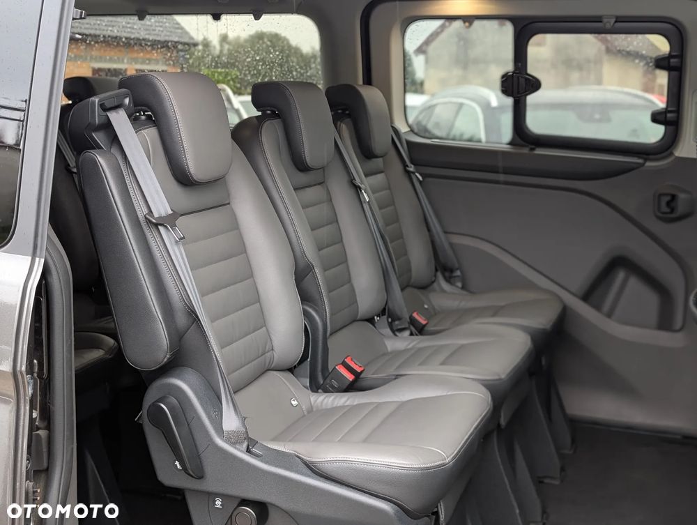 Ford Tourneo Custom 320 L2H1 VA Autm Titanium X - 29