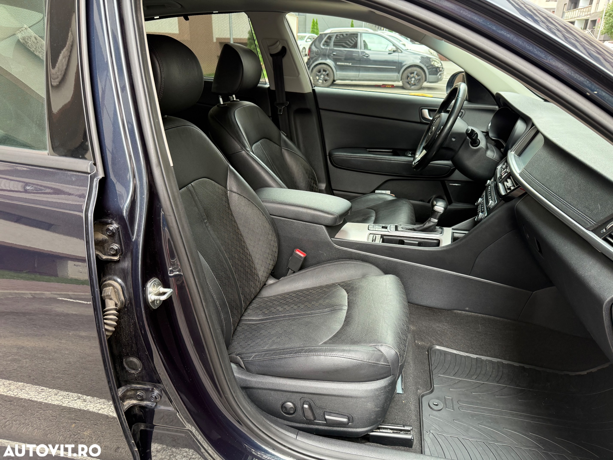 Kia Optima 2.0 GDI Plug-In Hybrid Attract - 10
