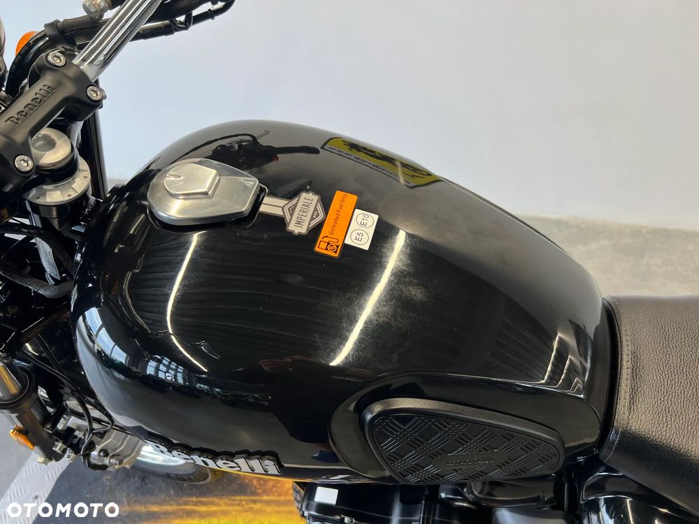 Benelli IMPERIALE 400 - 8