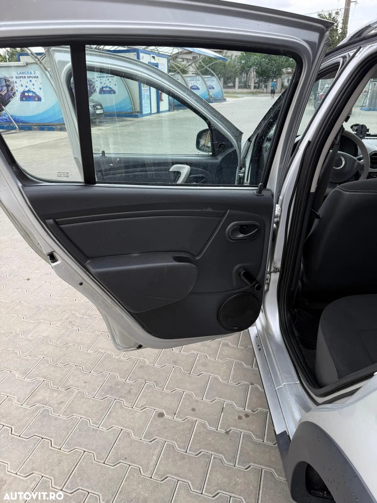 Dacia Sandero 1.6 MPI Ambiance - 16