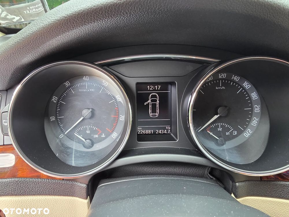 Skoda Superb 3.6 FSI 4x4 Platinum Outdoor DSG - 11