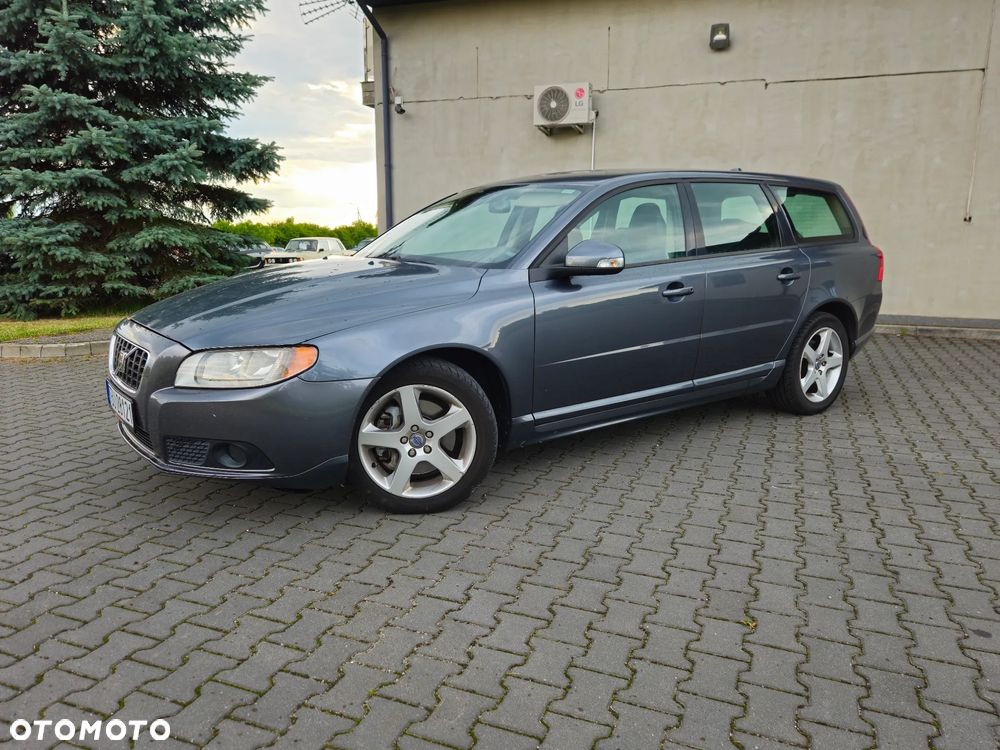 Volvo V70 2.4D Momentum - 21
