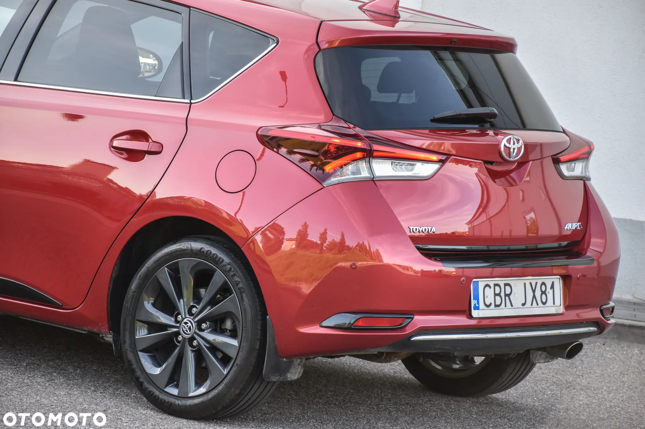 Toyota Auris 1.6 Premium + - 11