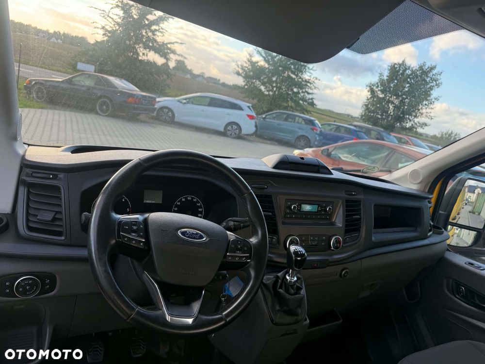 Ford Transit - 13