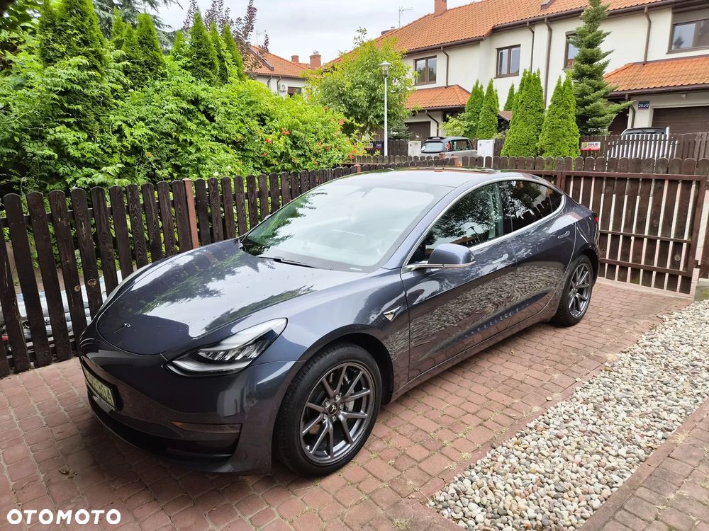 Tesla Model 3 - 2