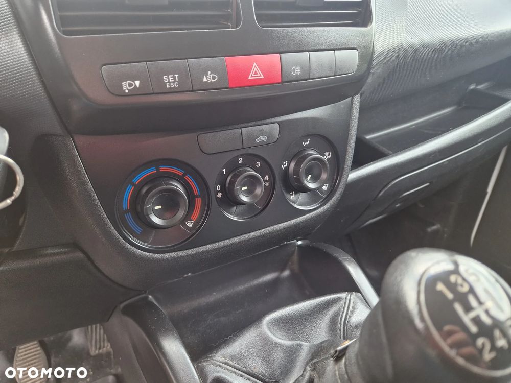 Fiat Doblo 1.3 16V Multijet Active - 12