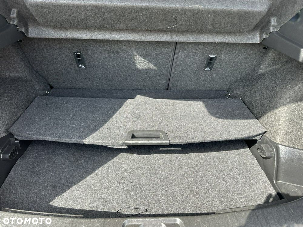 Nissan Qashqai 1.7 dCi N-Connecta - 35