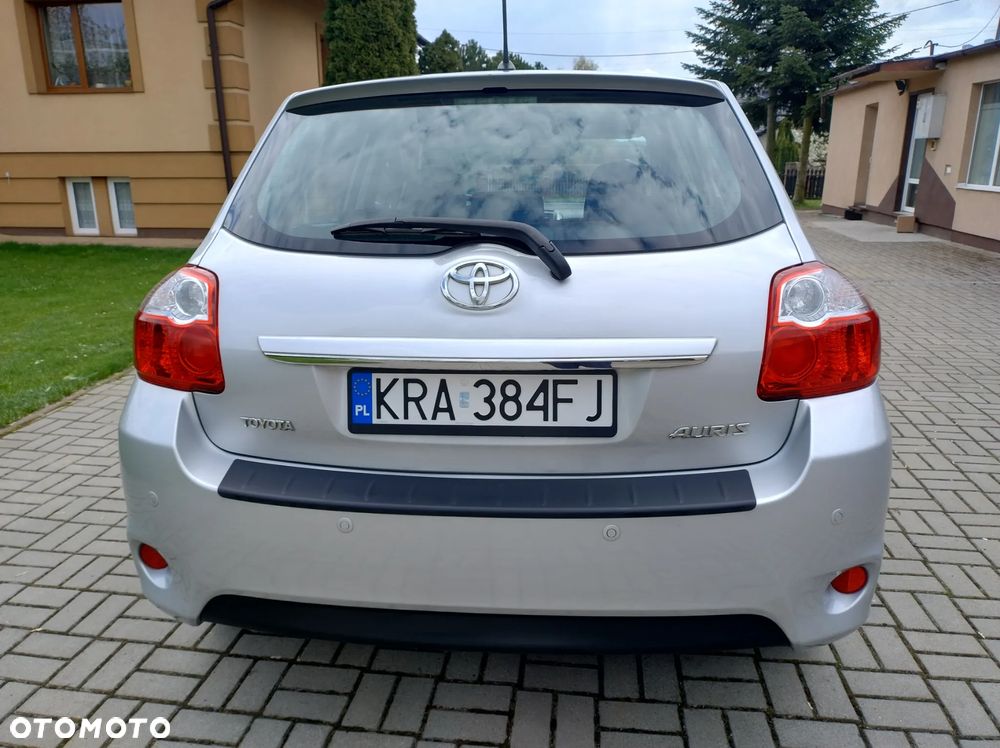 Toyota Auris 1.33 VVT-i - 8