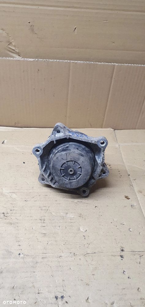 Łapa poduszka silnika lewa BMW 3 F30 F31 1.5 6859407 - 4