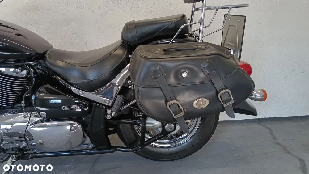 Suzuki Intruder - 17