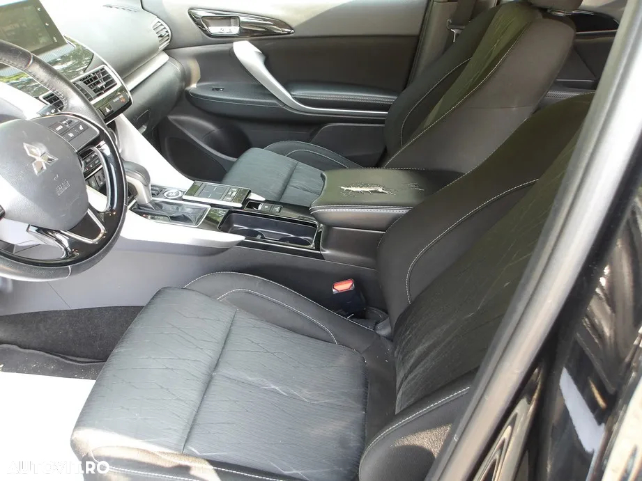 Mitsubishi Eclipse-Cross 1.5-litre 16-valve DOHC MIVEC 4X4 Instyle+ Aut. - 8