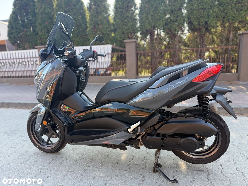 Yamaha X-max - 16