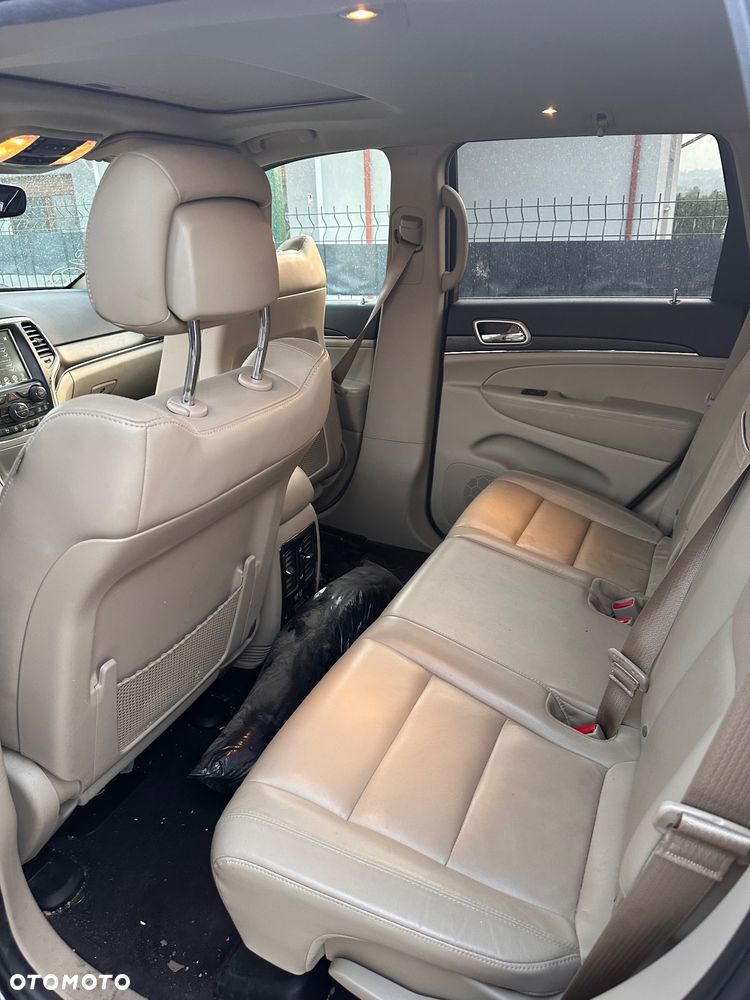 Jeep Grand Cherokee - 10