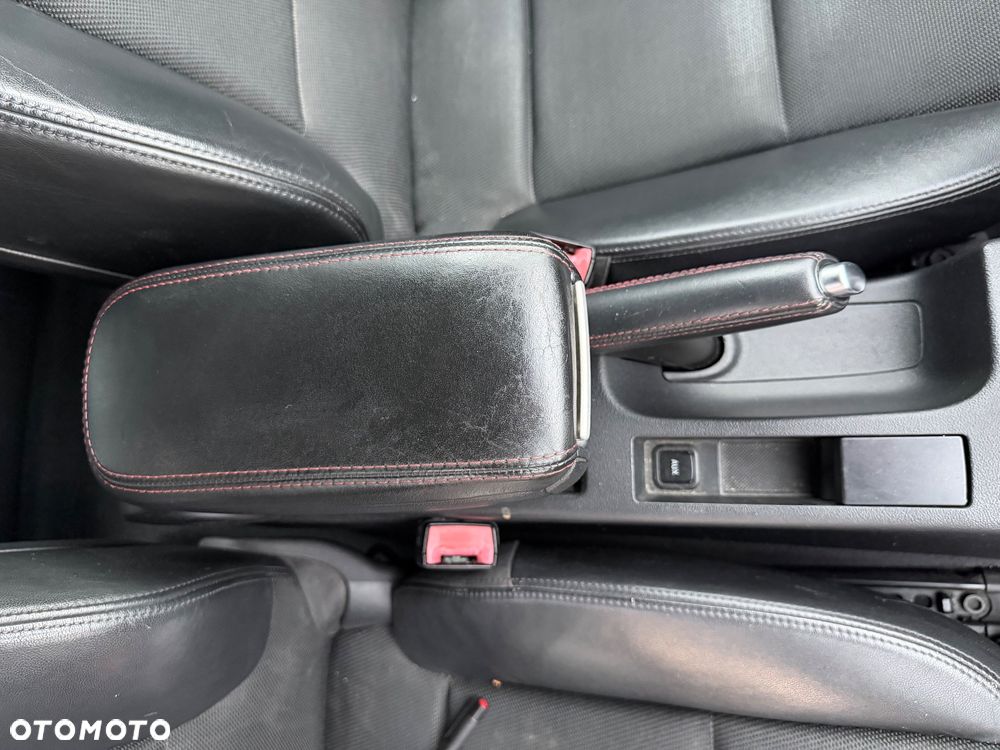 Audi A3 Sportback 2.0 TDI DPF Quattro Ambiente - 6