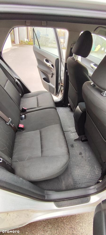 Toyota Auris 1.6 Terra - 8