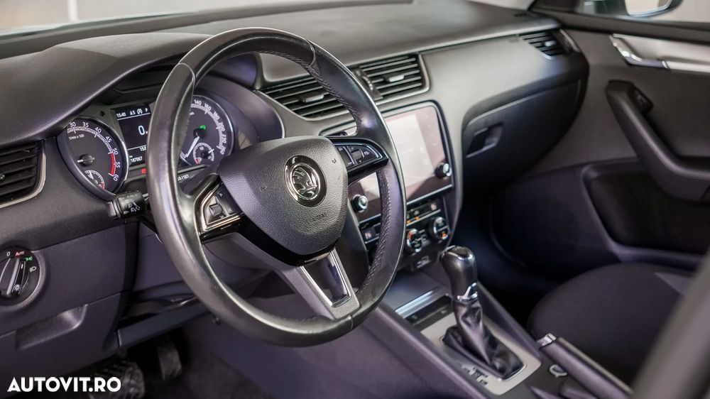 Skoda Octavia Combi Diesel 1.6 TDI DSG Ambition - 19
